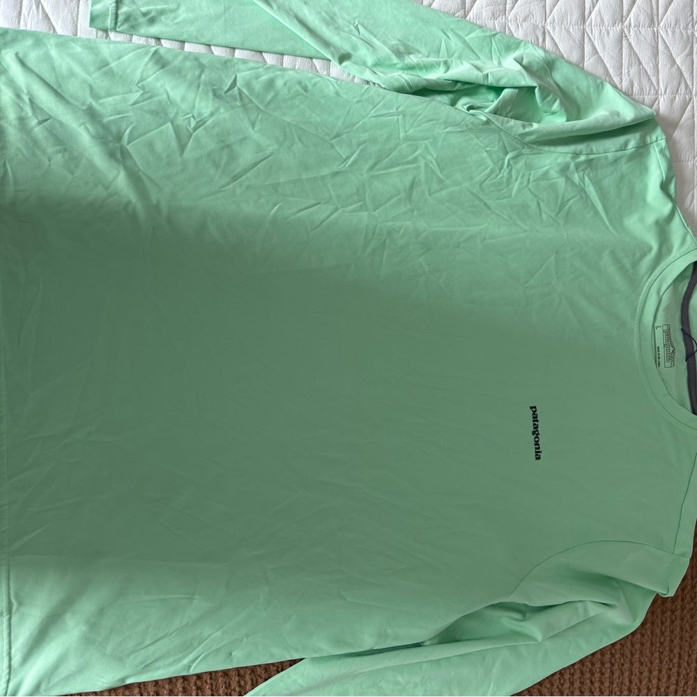 Patagonia Men's Mint Green Long Sleeve Shirt
